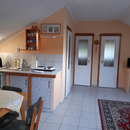 Ferienwohnung Tuja Vendeghaz Lajoskomárom Exterior foto
