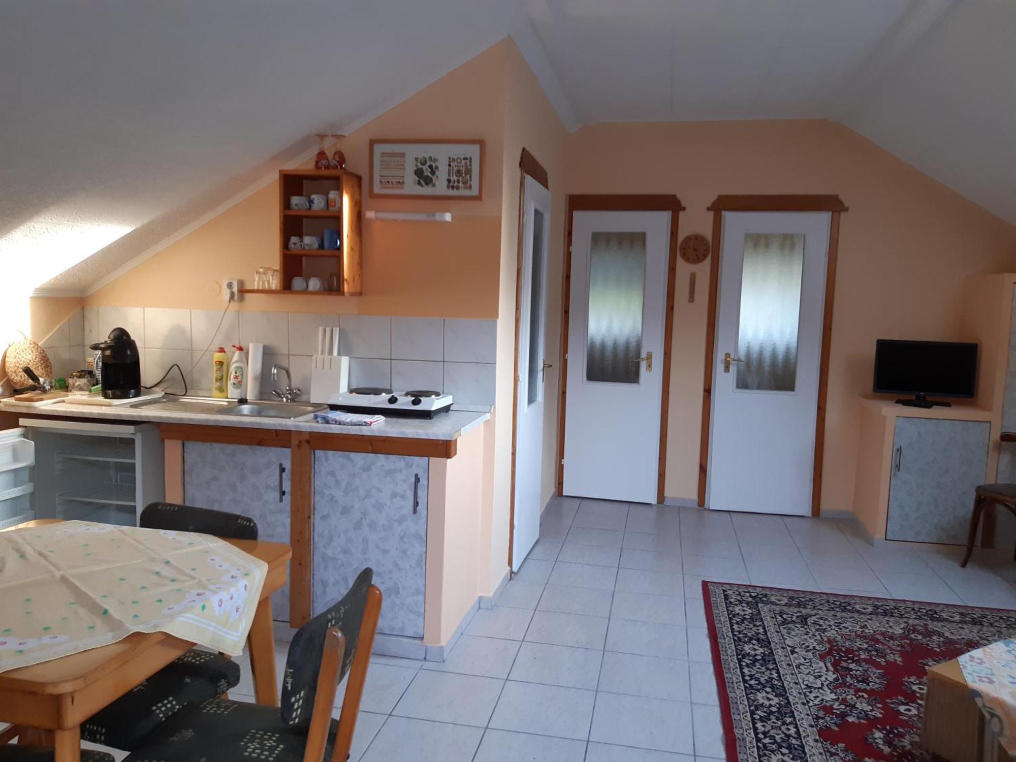 Ferienwohnung Tuja Vendeghaz Lajoskomárom Exterior foto